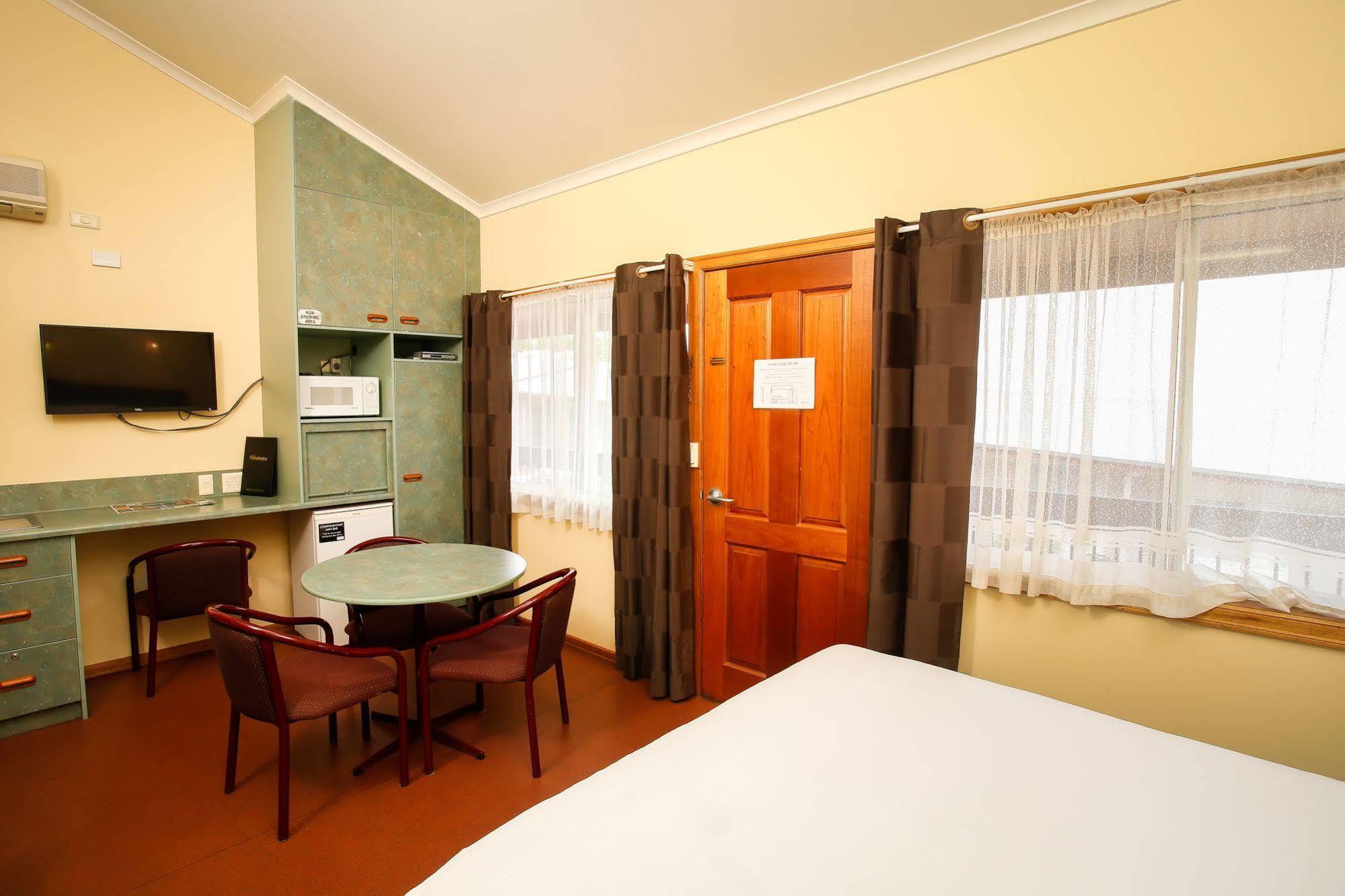 Downs Motel Toowoomba Extérieur photo