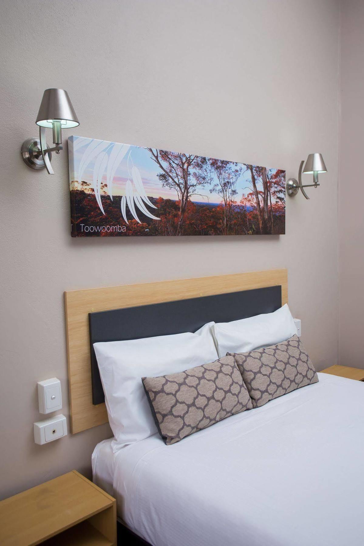 Downs Motel Toowoomba Extérieur photo